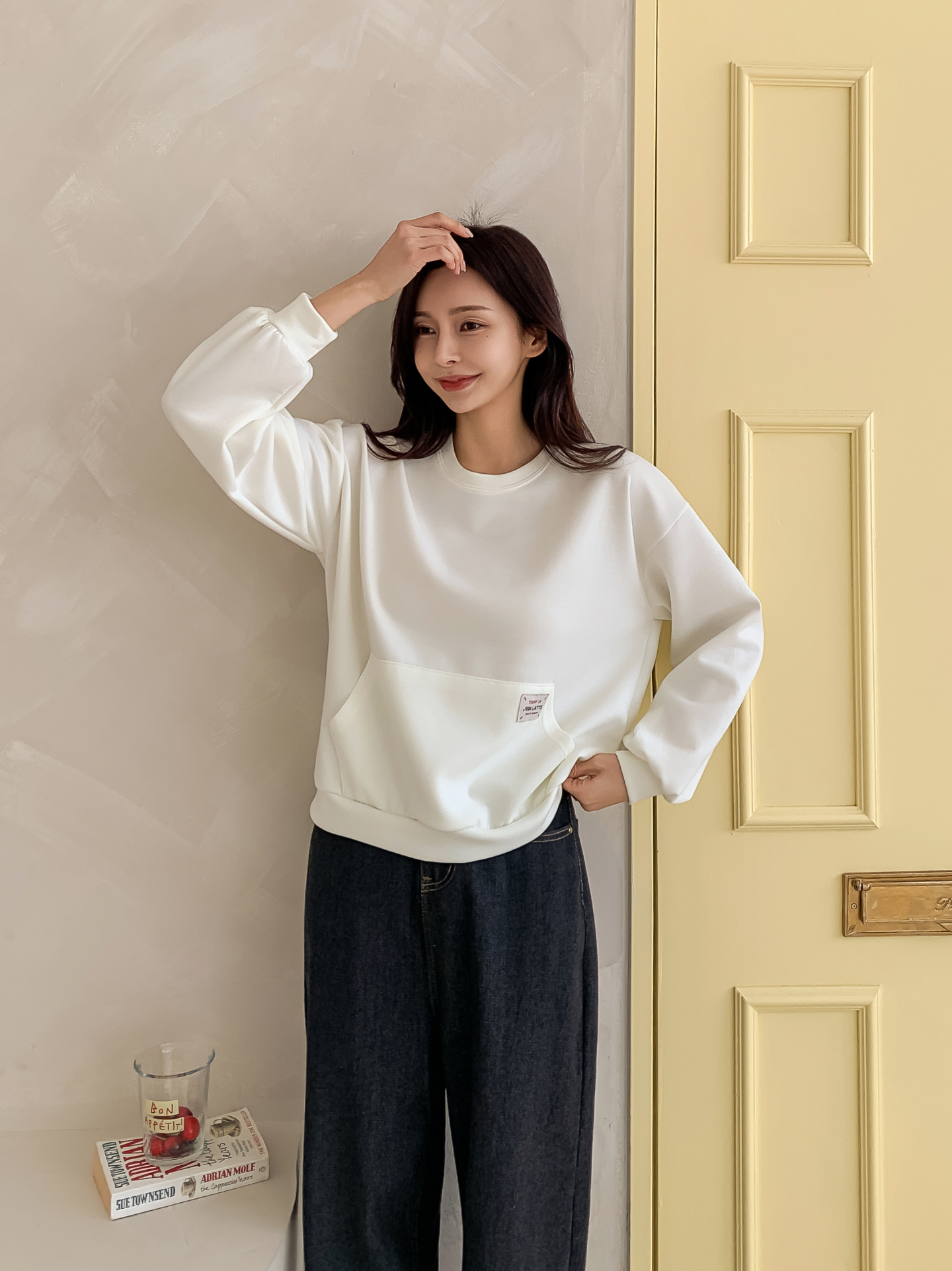 ラウンドネックパッチオーバーサイズ長袖カンガルーポケット無地スウェット | 詳細画像15