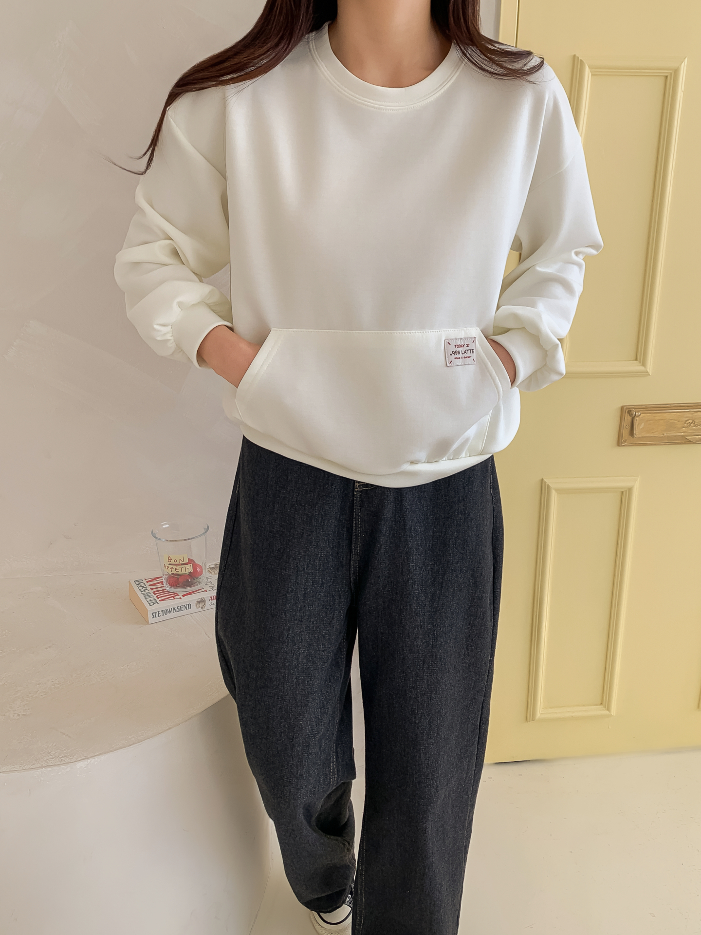 ラウンドネックパッチオーバーサイズ長袖カンガルーポケット無地スウェット | 詳細画像16