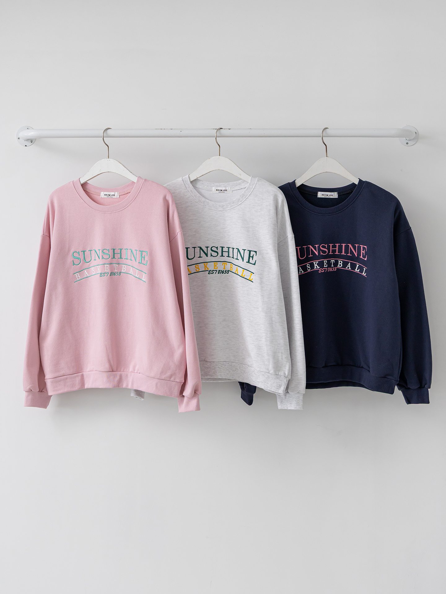 ラウンドネックルーズ長袖刺繍スウェット | 詳細画像31