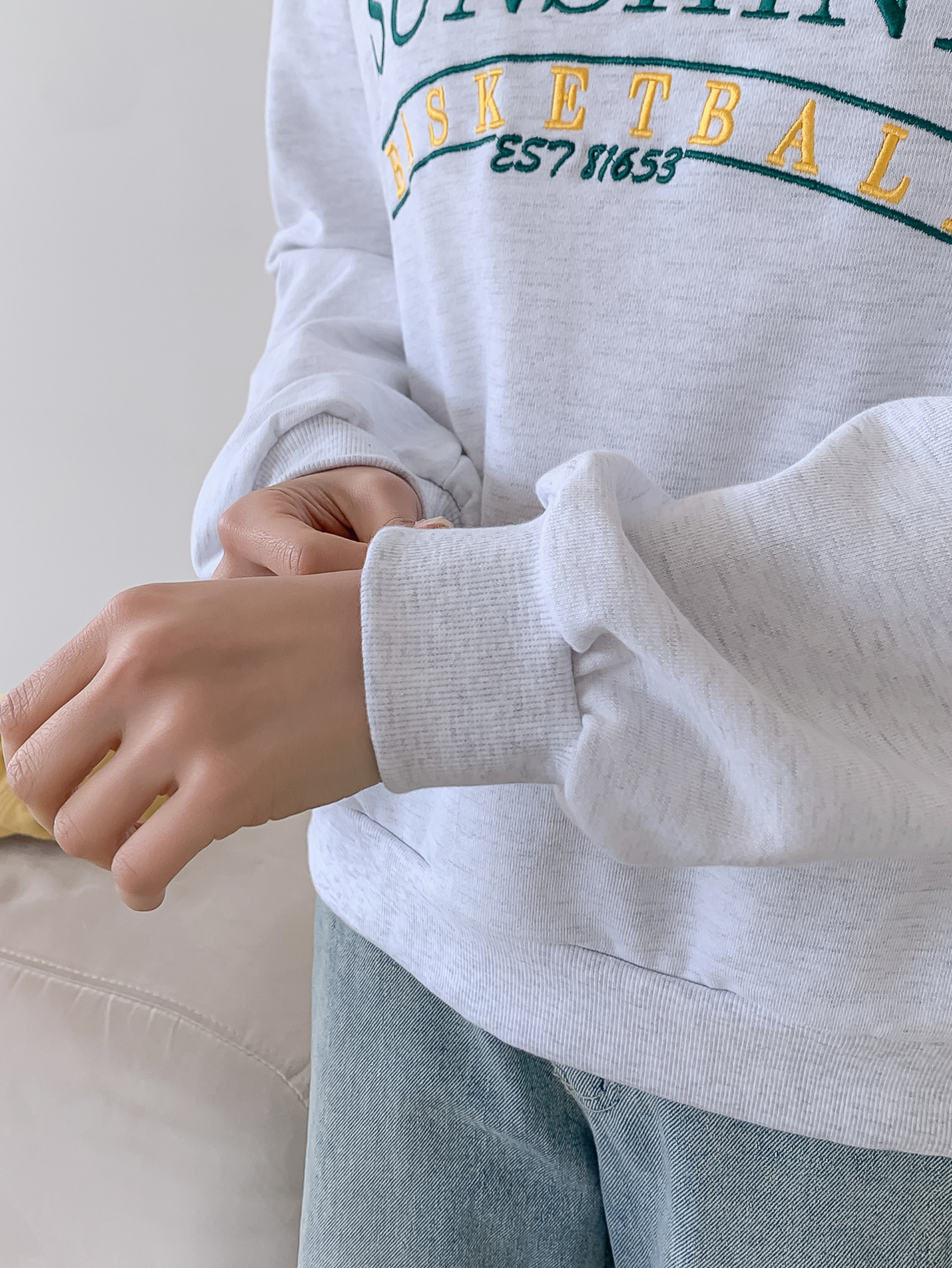 ラウンドネックルーズ長袖刺繍スウェット | 詳細画像9