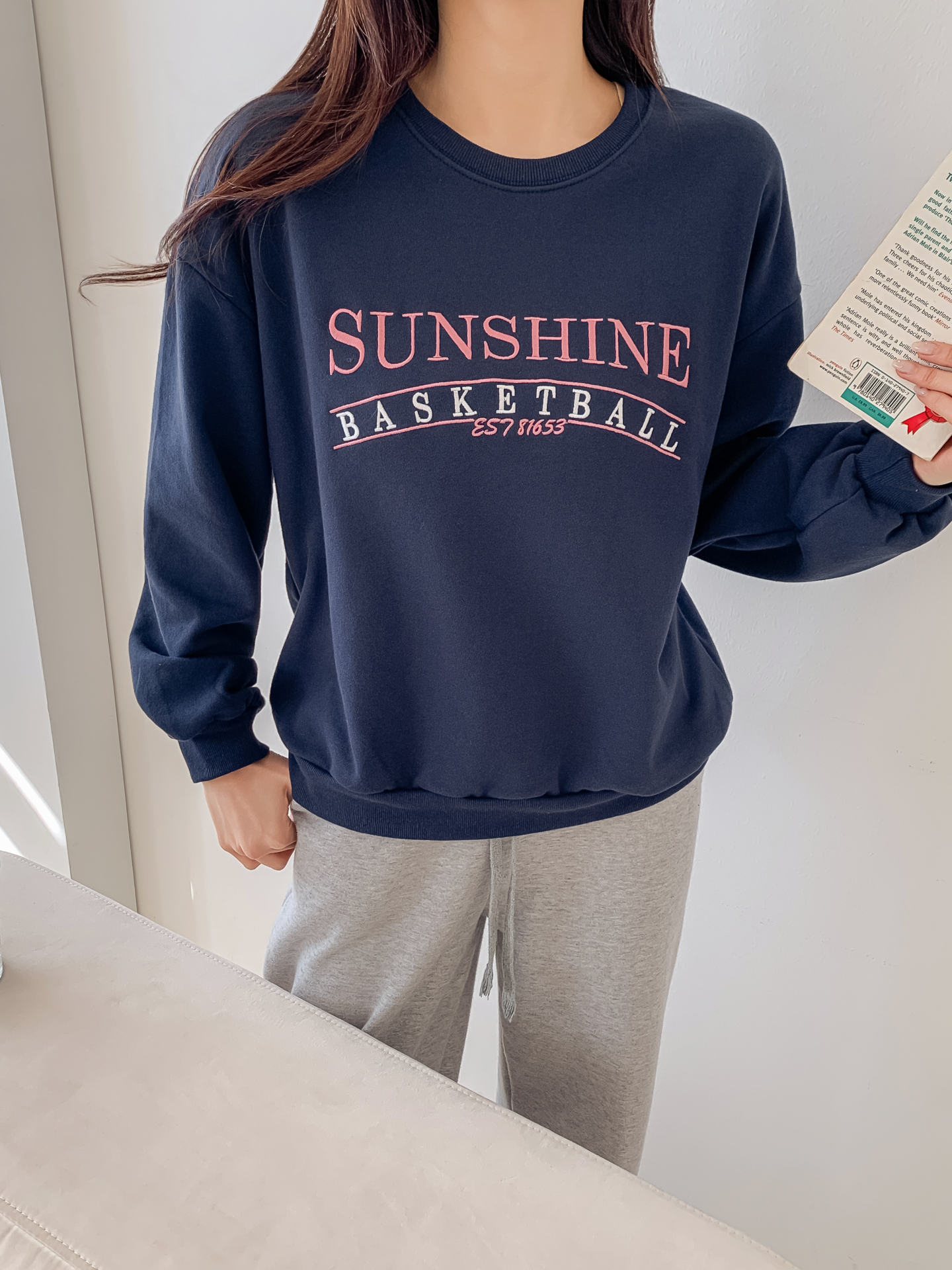 ラウンドネックルーズ長袖刺繍スウェット | 詳細画像27