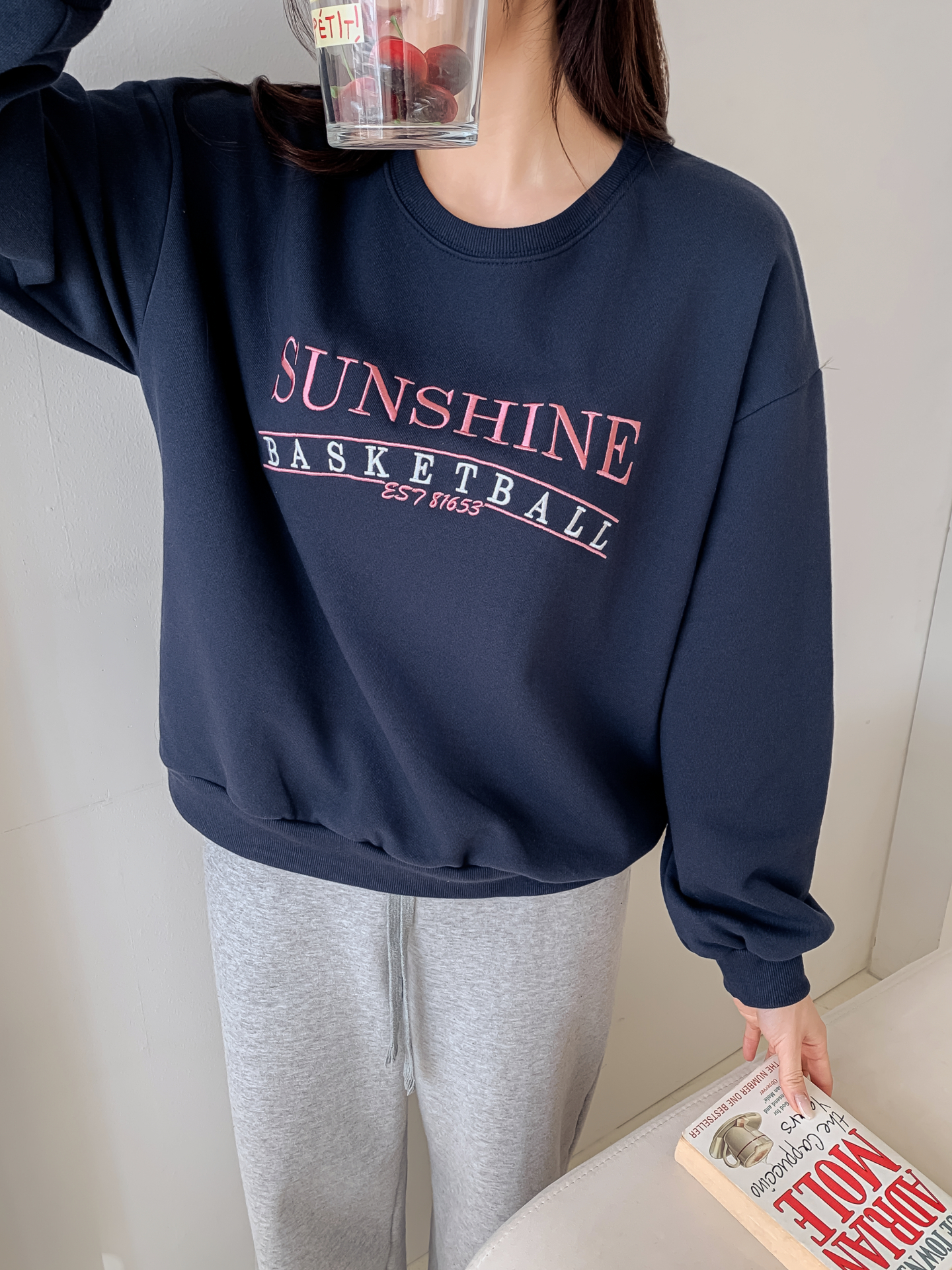 ラウンドネックルーズ長袖刺繍スウェット | 詳細画像28