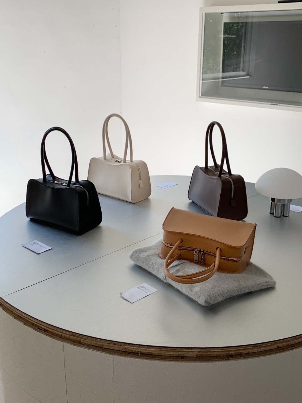 レザー調ダブルジップ無地トートバッグ | 詳細画像14