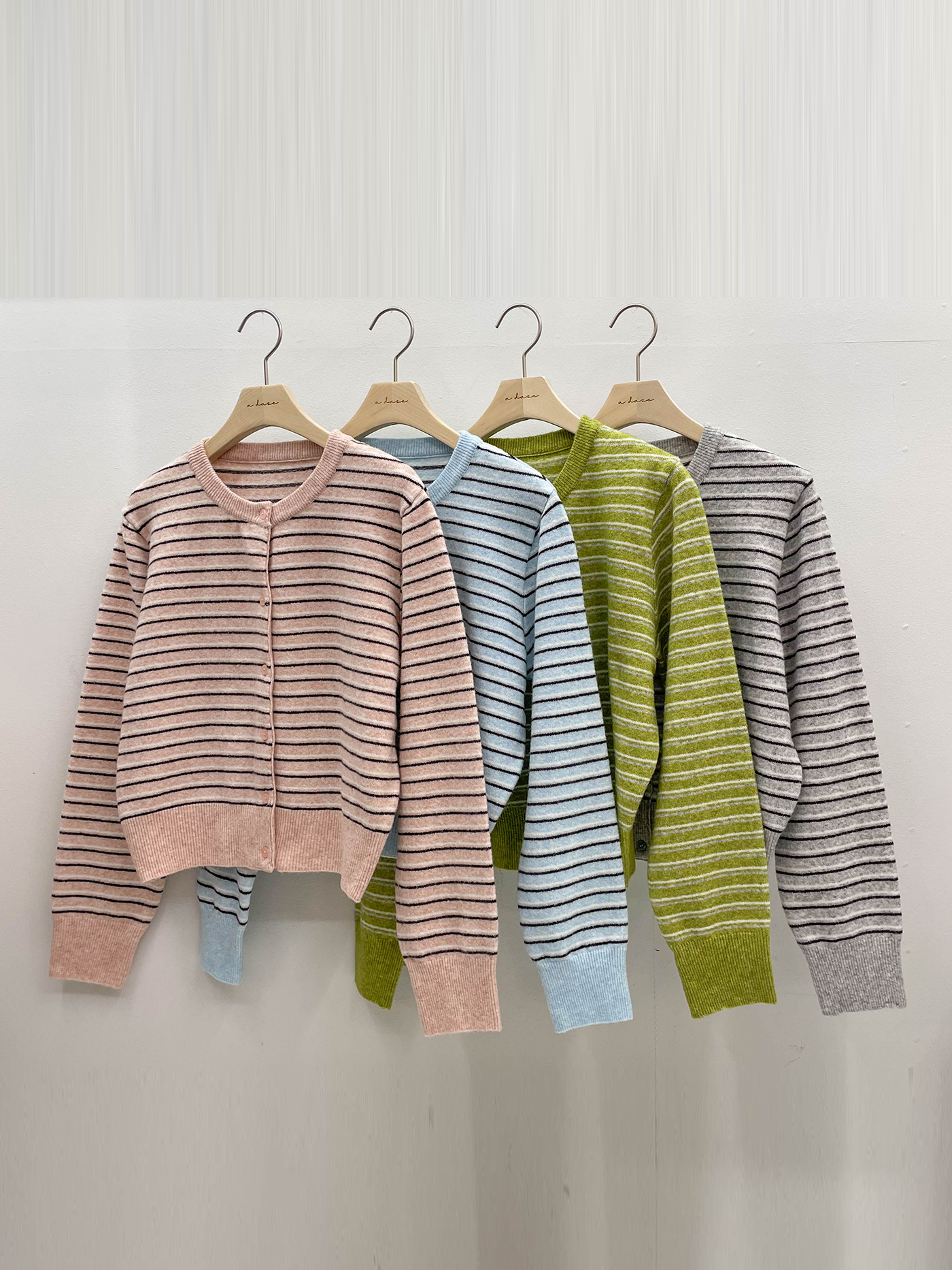 ウール混ボタンラウンドネックルーズ長袖セミクロップドボーダー配色カーディガン | 詳細画像18