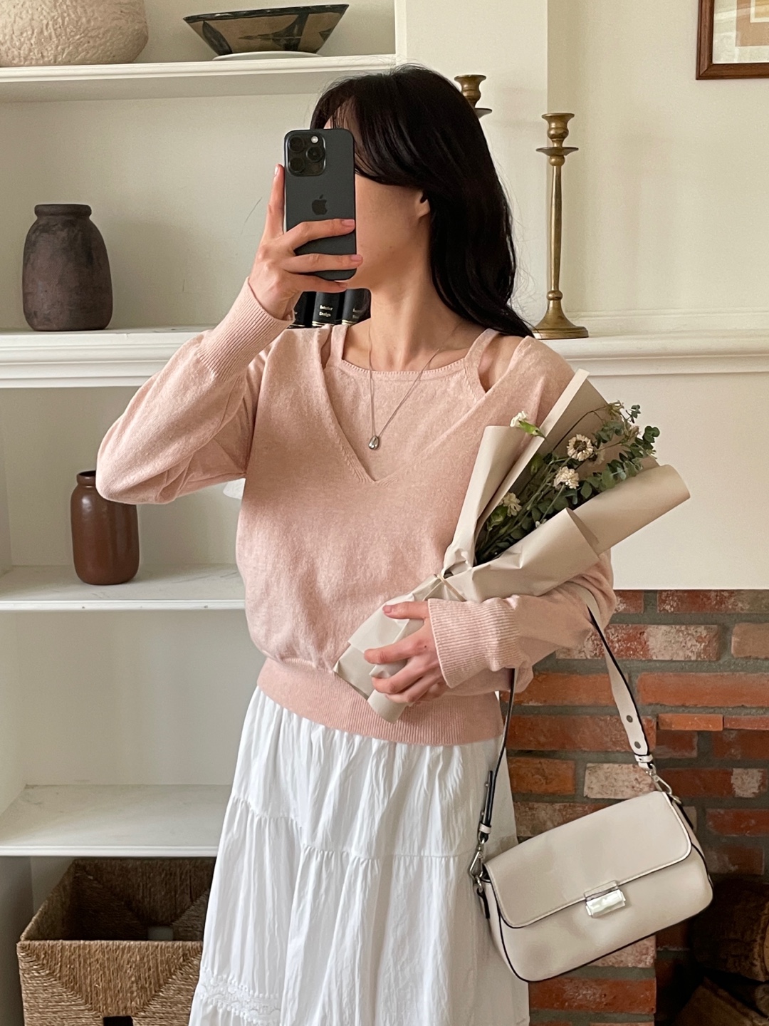 Vネックレイヤード風ルーズ長袖セミクロップド無地ニット | 詳細画像6