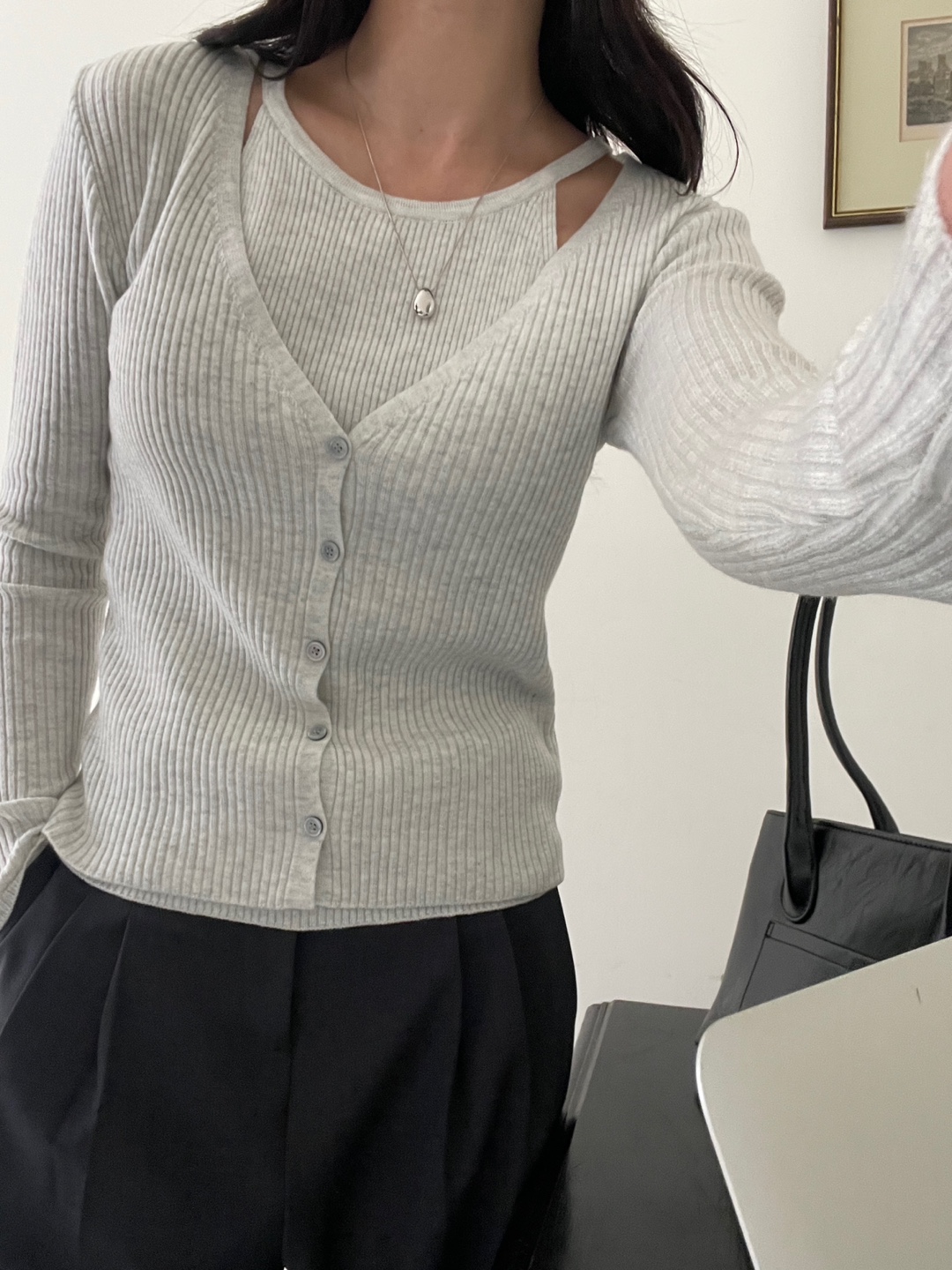 リブボタンVネックホルターネックレイヤード風ルーズ長袖無地ニット | 詳細画像10