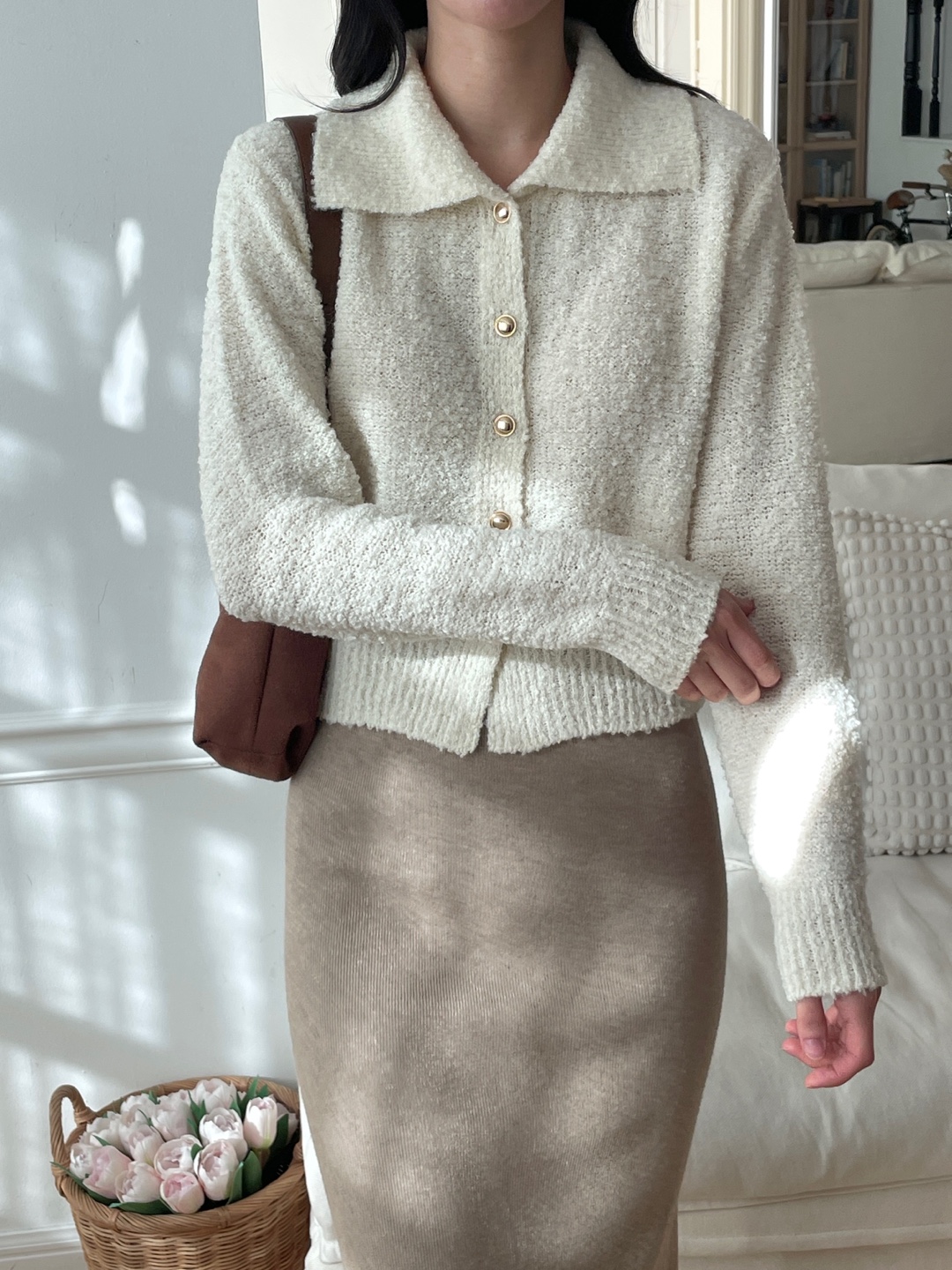 ウール混カラールーズ長袖ビジューボタンセミクロップド無地カーディガン | 詳細画像3