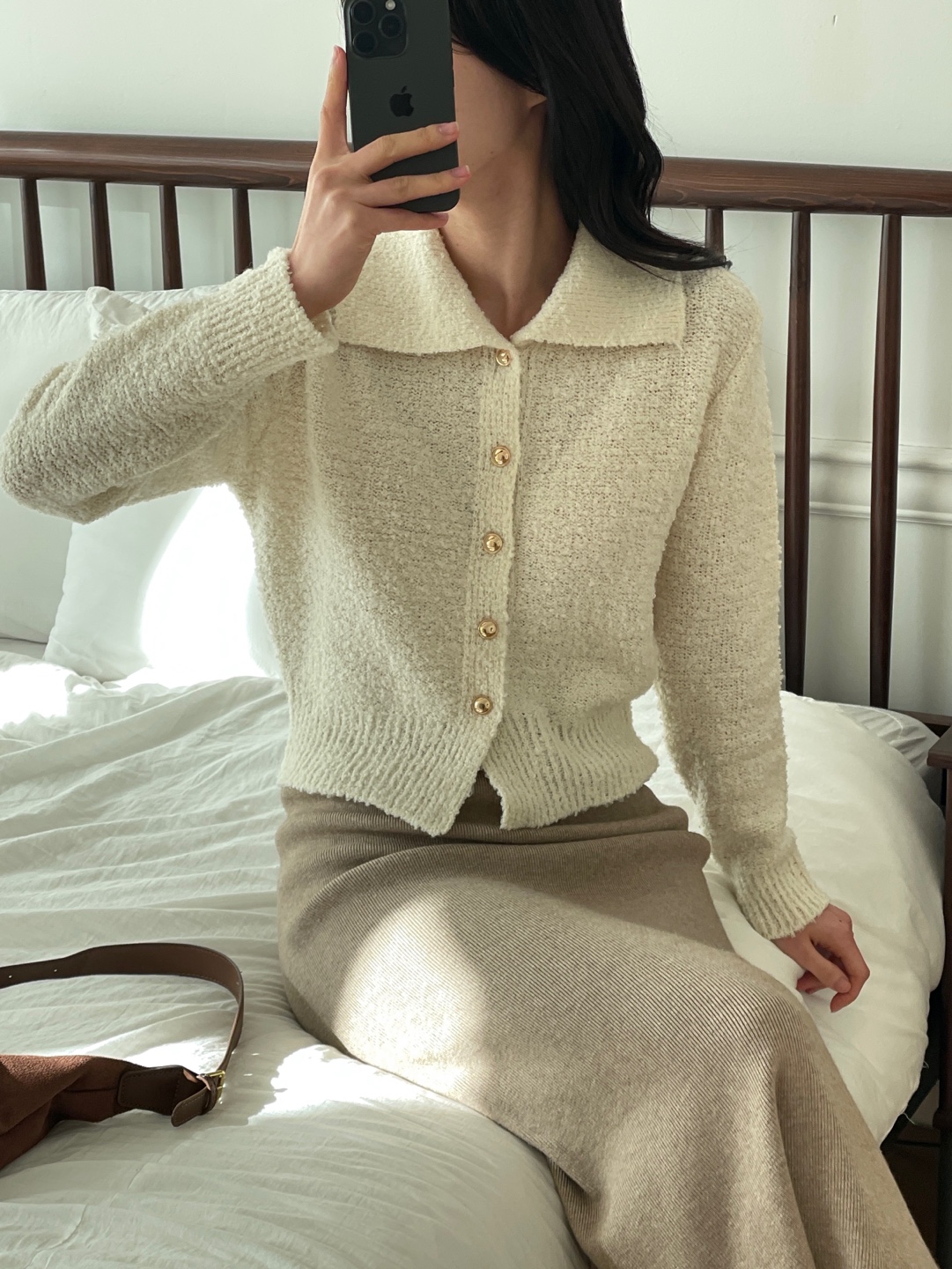 ウール混カラールーズ長袖ビジューボタンセミクロップド無地カーディガン | 詳細画像6