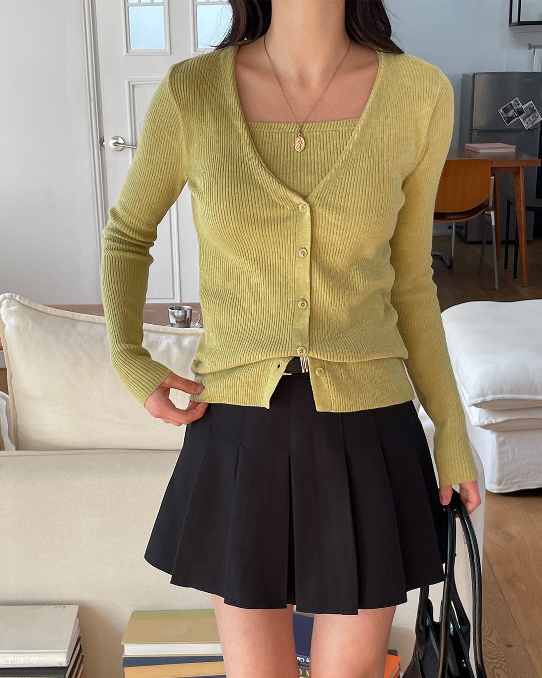 リブボタンVネックスリム長袖無地ニット | 詳細画像10