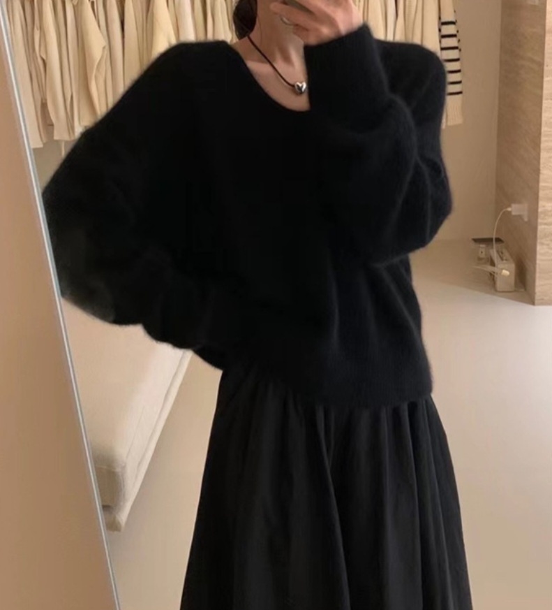 Vネックルーズ長袖無地ニット | 詳細画像4