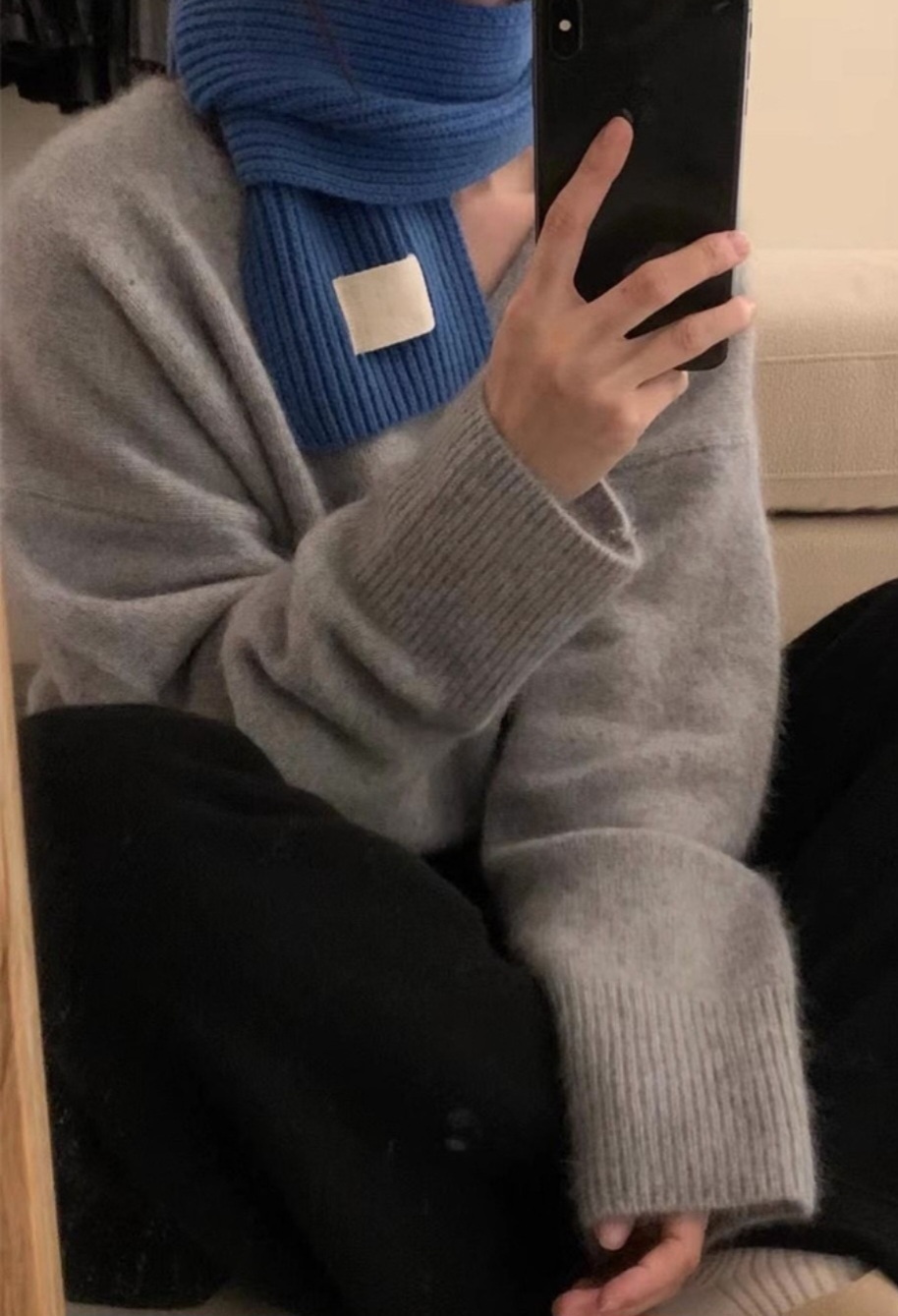 Vネックルーズ長袖無地ニット | 詳細画像8