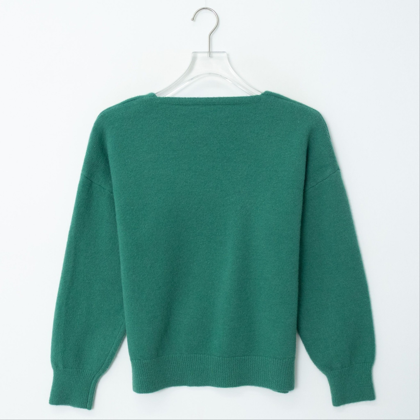 Vネックルーズ長袖無地ニット | 詳細画像16