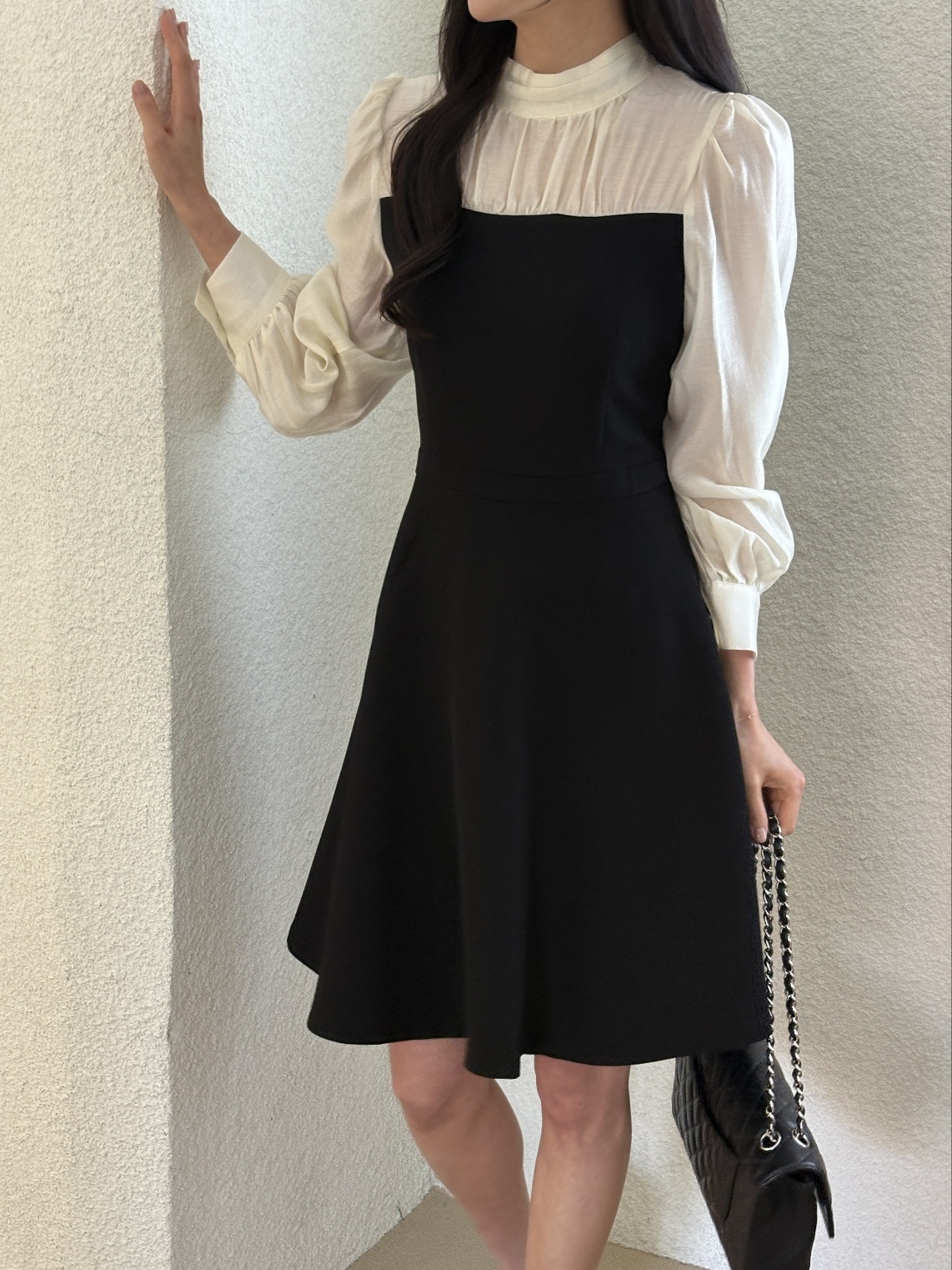 ハーフネックパフスリーブレイヤード風長袖ミディフレアAラインボタンスリーブ配色ワンピース | 詳細画像9