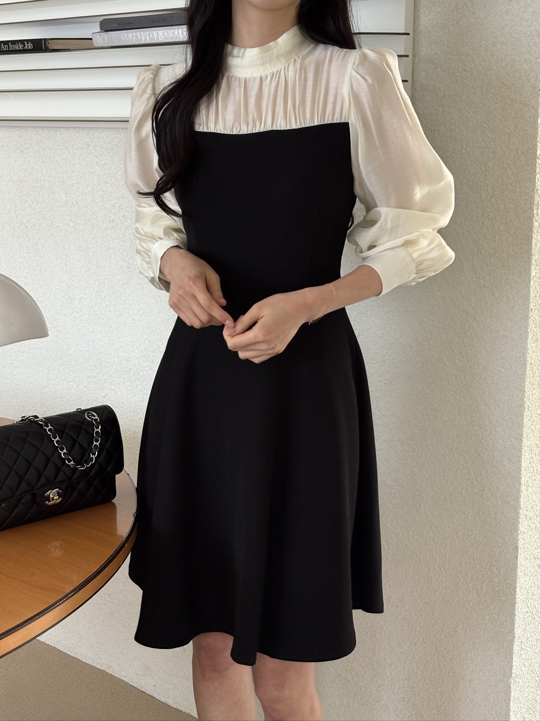 ハーフネックパフスリーブレイヤード風長袖ミディフレアAラインボタンスリーブ配色ワンピース | 詳細画像13