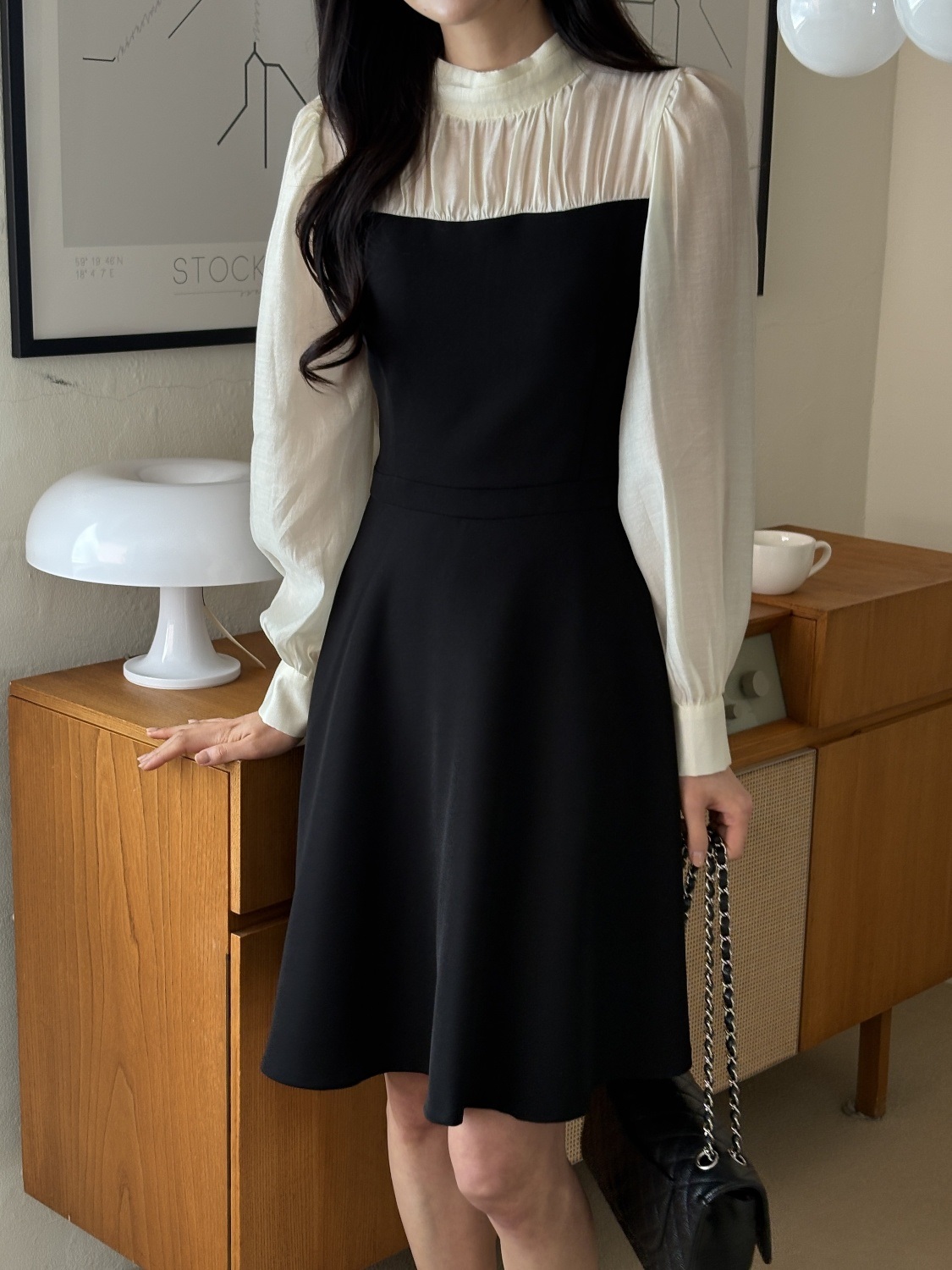 ハーフネックパフスリーブレイヤード風長袖ミディフレアAラインボタンスリーブ配色ワンピース | 詳細画像18