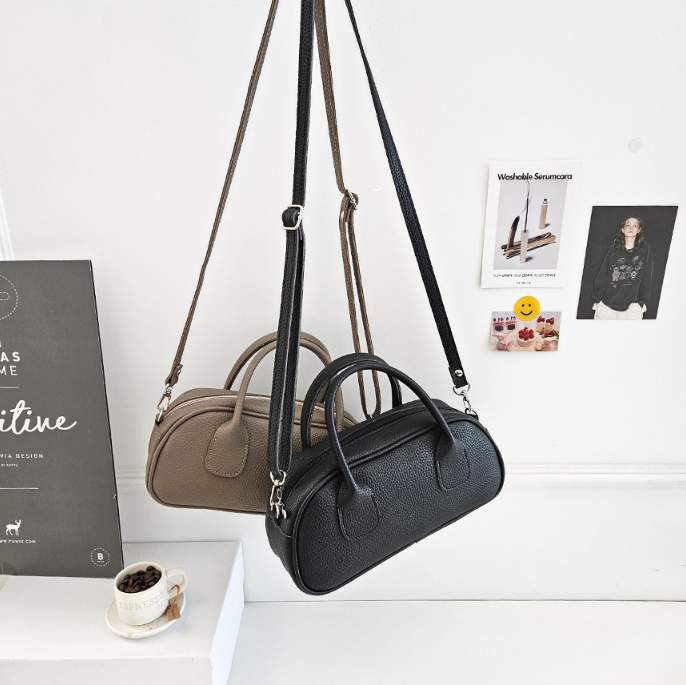 レザー調ジップアップスタッズDリング無地ショルダーバッグハンドバッグ2WAYストラップセット(バックルあり) | 詳細画像4