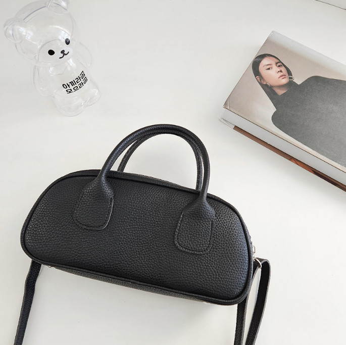 レザー調ジップアップスタッズDリング無地ショルダーバッグハンドバッグ2WAYストラップセット(バックルあり) | 詳細画像7