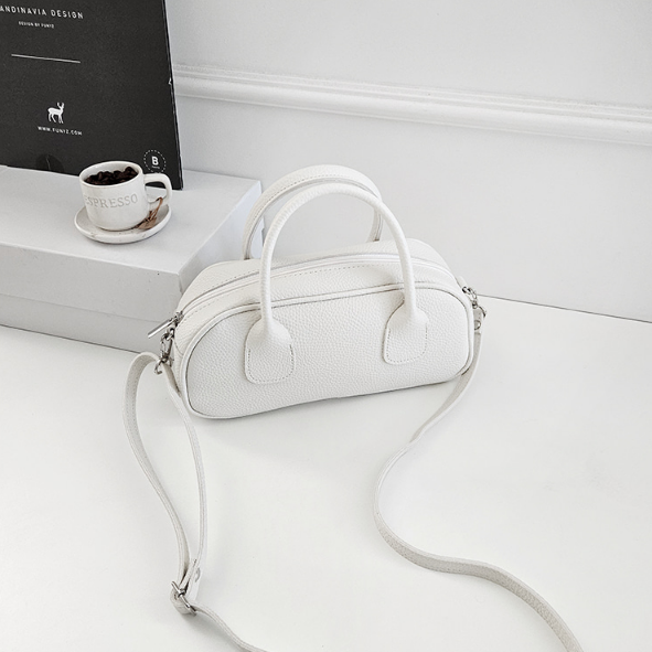 レザー調ジップアップスタッズDリング無地ショルダーバッグハンドバッグ2WAYストラップセット(バックルあり) | 詳細画像12