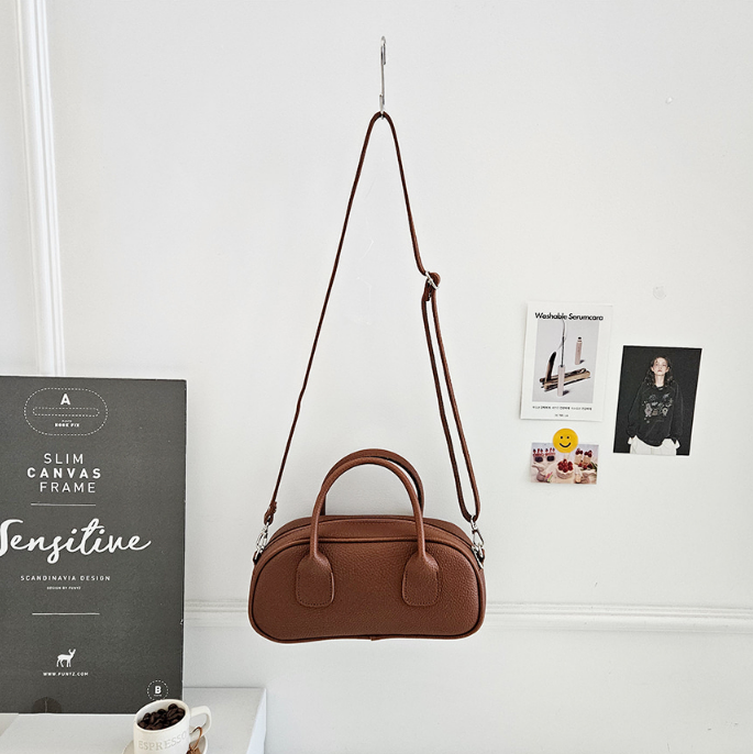 レザー調ジップアップスタッズDリング無地ショルダーバッグハンドバッグ2WAYストラップセット(バックルあり) | 詳細画像21