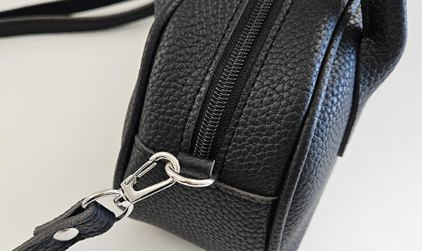 レザー調ジップアップスタッズDリング無地ショルダーバッグハンドバッグ2WAYストラップセット(バックルあり) | 詳細画像25