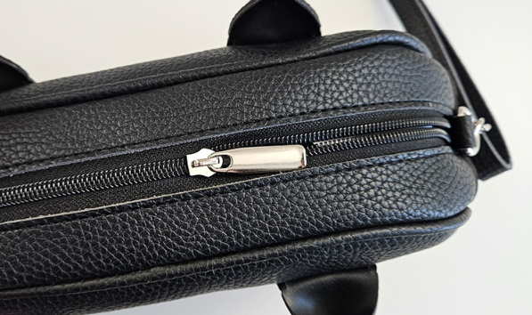 レザー調ジップアップスタッズDリング無地ショルダーバッグハンドバッグ2WAYストラップセット(バックルあり) | 詳細画像28