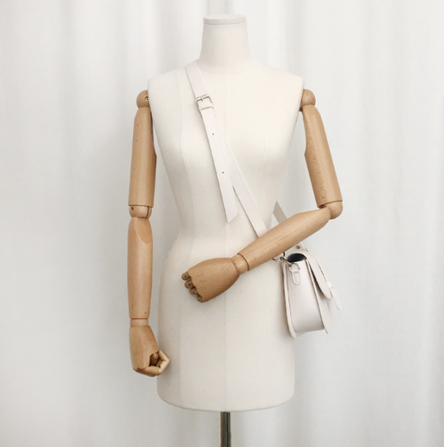 レザー調Dリングマグネットボタン無地ショルダーバッグ | 詳細画像2