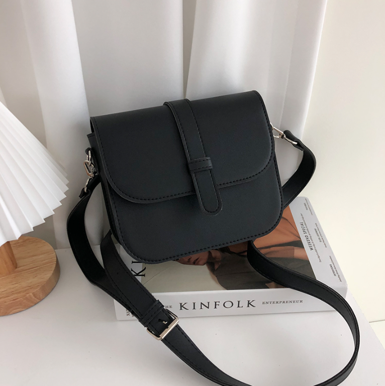 レザー調Dリングマグネットボタン無地ショルダーバッグ | 詳細画像6