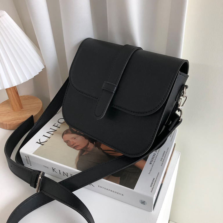 レザー調Dリングマグネットボタン無地ショルダーバッグ | 詳細画像9