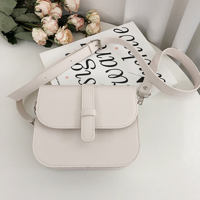 レザー調Dリングマグネットボタン無地ショルダーバッグ | 詳細画像13