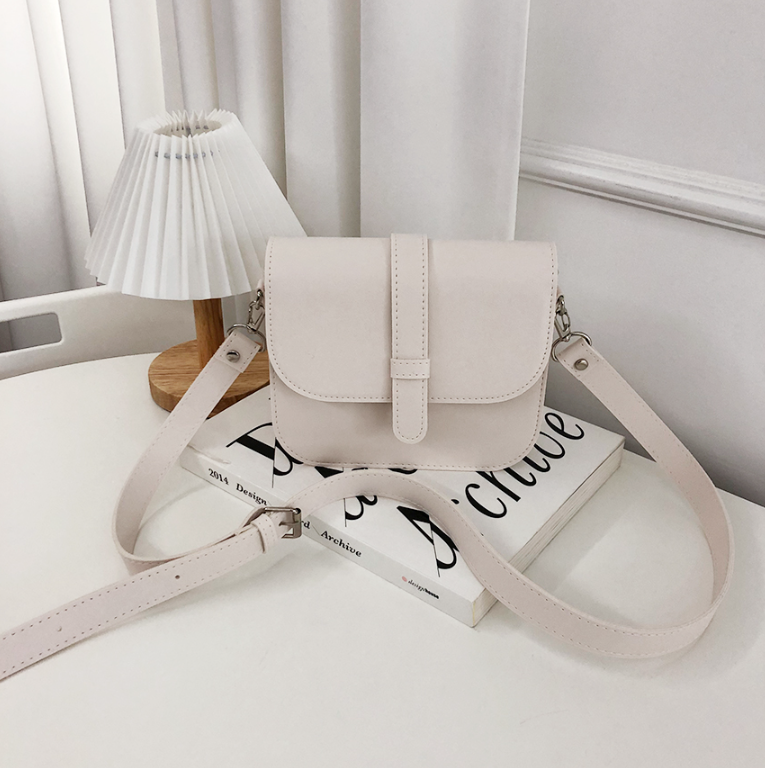 レザー調Dリングマグネットボタン無地ショルダーバッグ | 詳細画像14