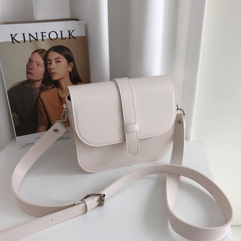 レザー調Dリングマグネットボタン無地ショルダーバッグ | 詳細画像15