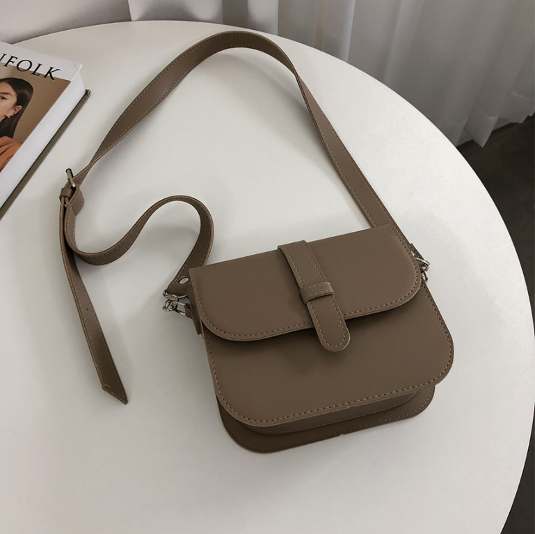 レザー調Dリングマグネットボタン無地ショルダーバッグ | 詳細画像24