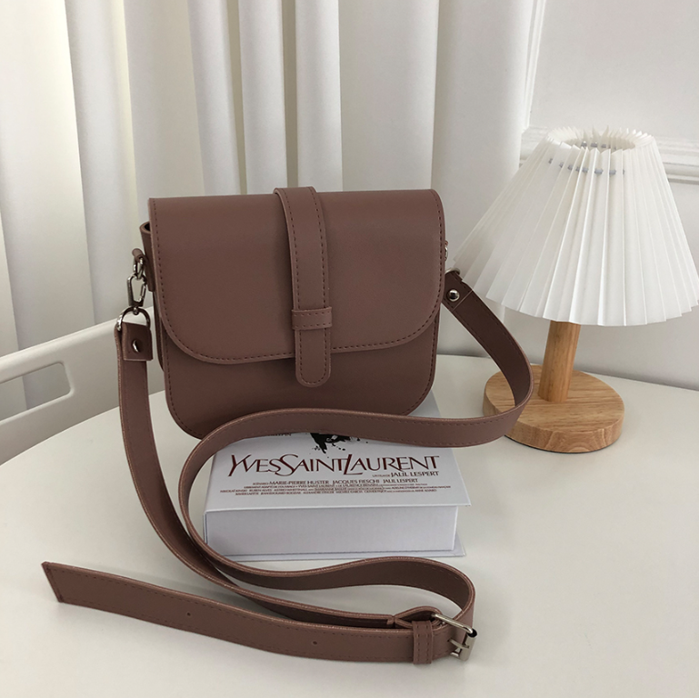 レザー調Dリングマグネットボタン無地ショルダーバッグ | 詳細画像25