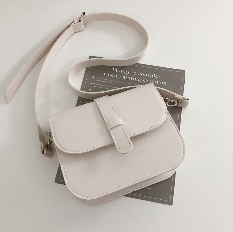 レザー調Dリングマグネットボタン無地ショルダーバッグ | 詳細画像30