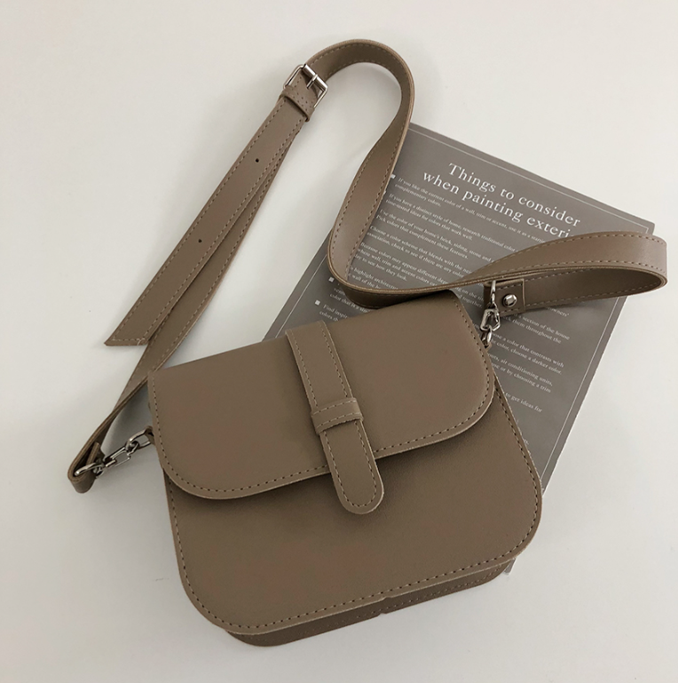 レザー調Dリングマグネットボタン無地ショルダーバッグ | 詳細画像31