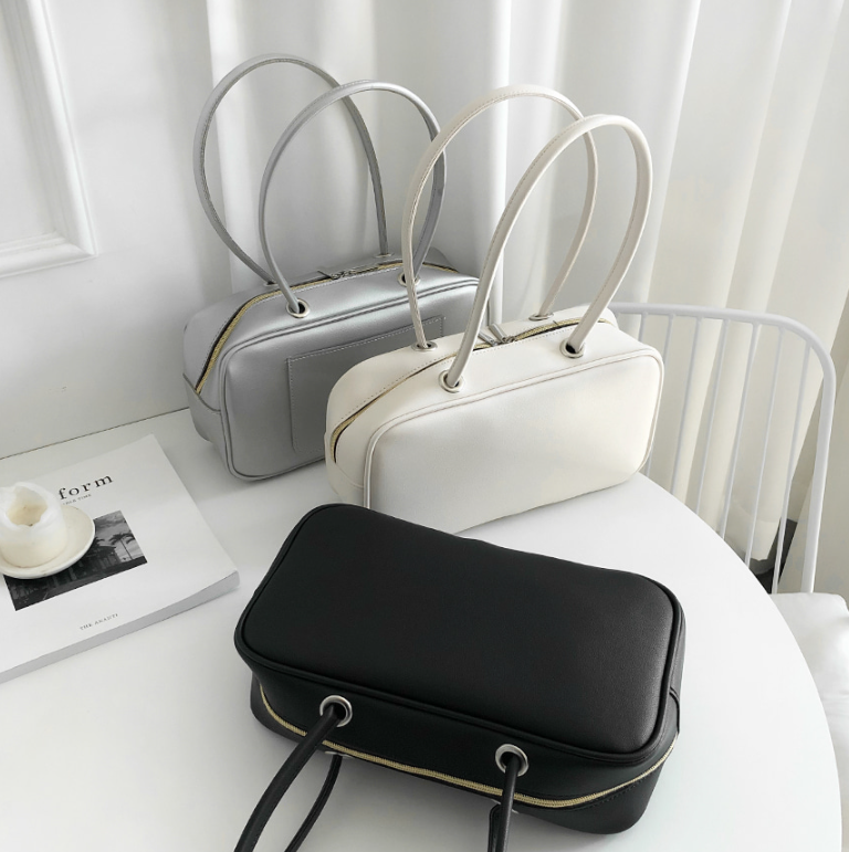 レザー調ポケットダブルジップ無地トートバッグ | 詳細画像4