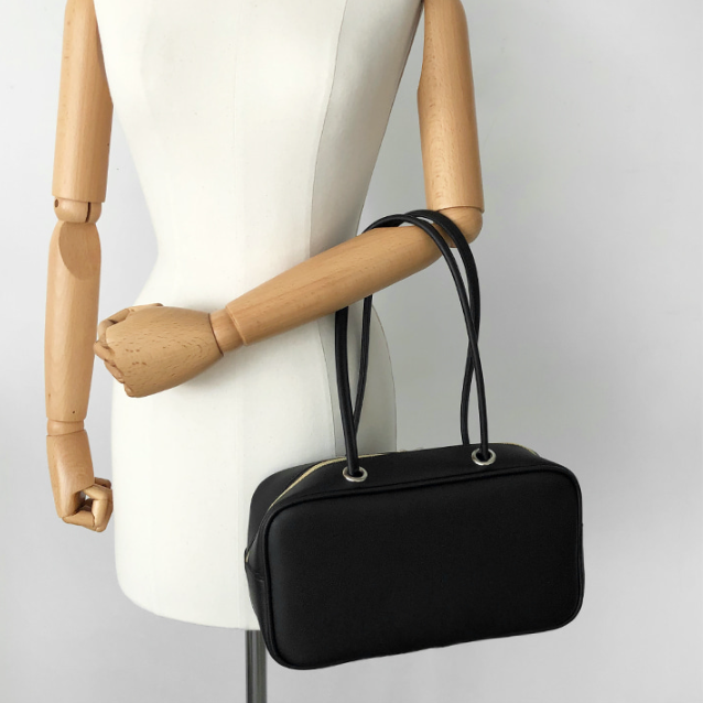 レザー調ポケットダブルジップ無地トートバッグ | 詳細画像2