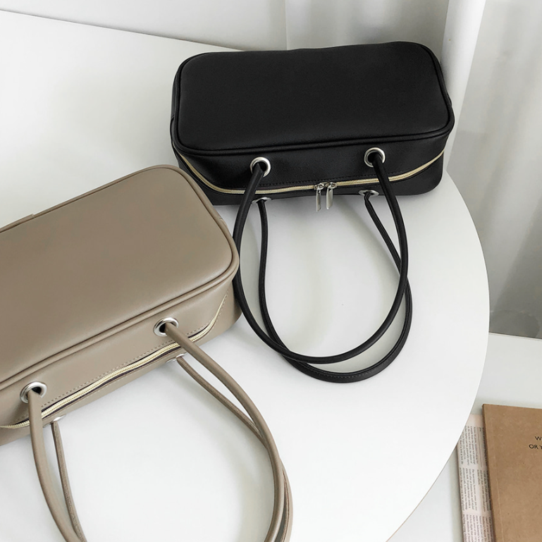 レザー調ポケットダブルジップ無地トートバッグ | 詳細画像7