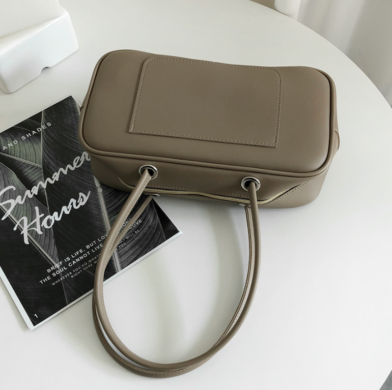 レザー調ポケットダブルジップ無地トートバッグ | 詳細画像21