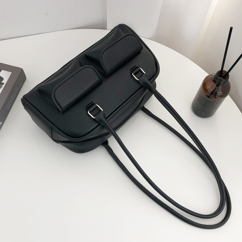 レザー調ジップアップフラップポケット無地トートバッグ | 詳細画像11