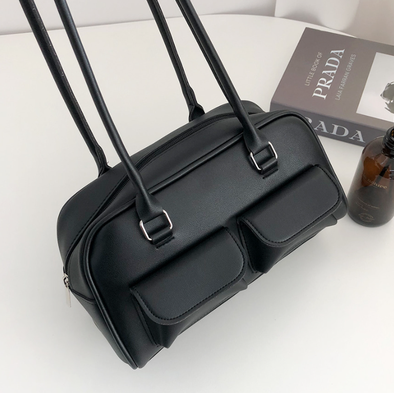 レザー調ジップアップフラップポケット無地トートバッグ | 詳細画像12