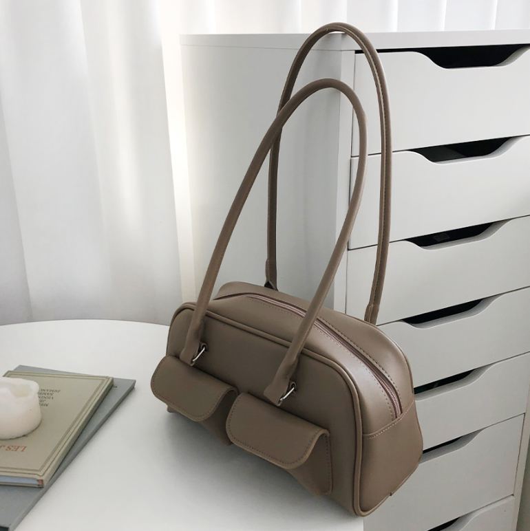 レザー調ジップアップフラップポケット無地トートバッグ | 詳細画像19