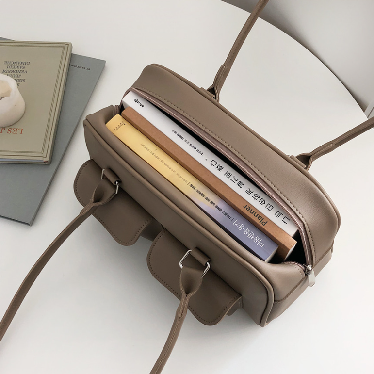 レザー調ジップアップフラップポケット無地トートバッグ | 詳細画像21