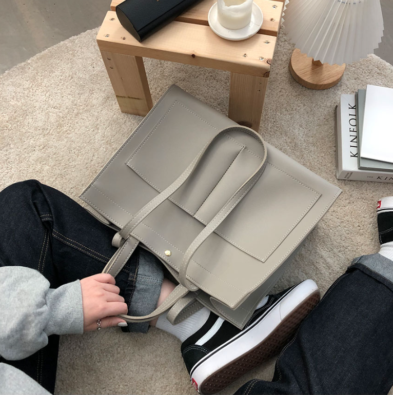 レザー調ポケットマグネットボタン無地トートバッグ | 詳細画像11