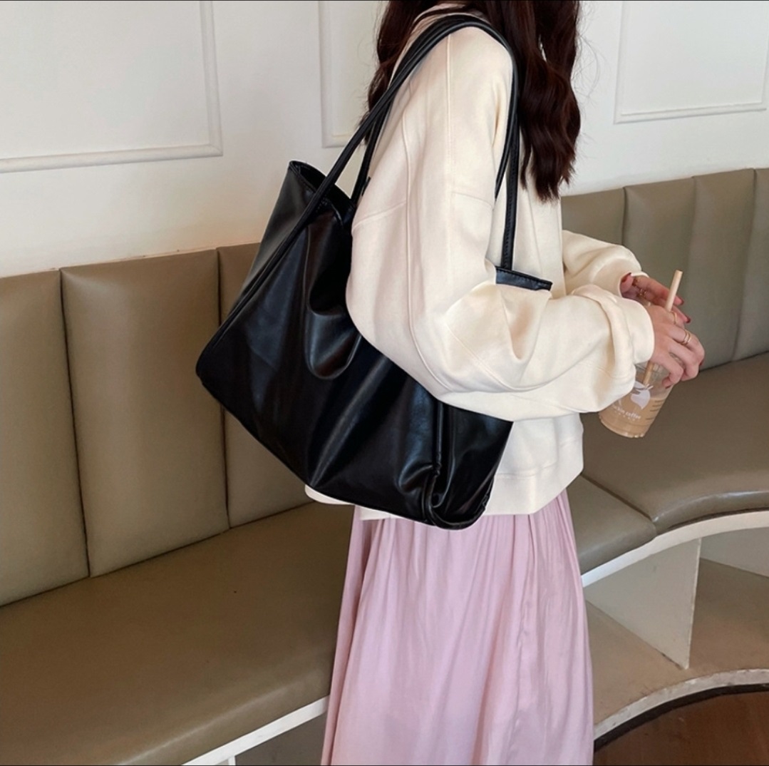 レザー調ポケットグロスビッグ無地トートバッグ | 詳細画像2