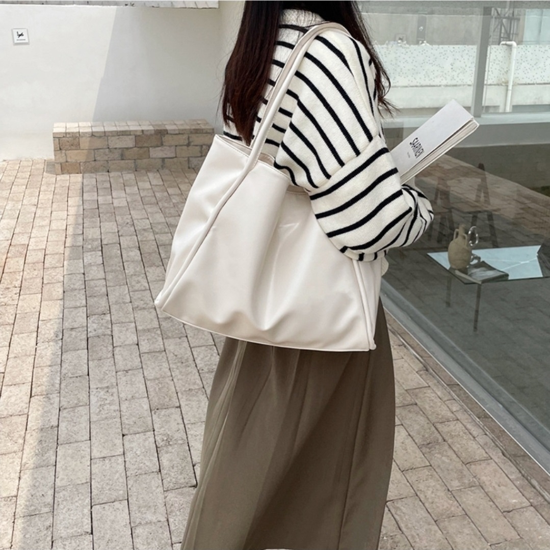 レザー調ポケットグロスビッグ無地トートバッグ | 詳細画像3