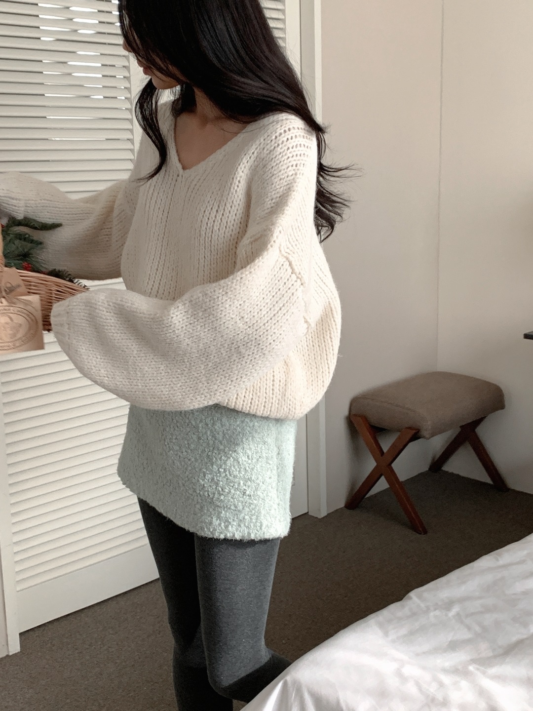 ウール混Vネックドルマンルーズ長袖無地ニット | 詳細画像8