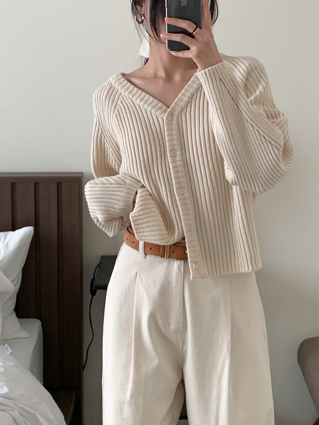 リブアクリルボタンVネックラグランルーズ長袖無地カーディガン | 詳細画像3