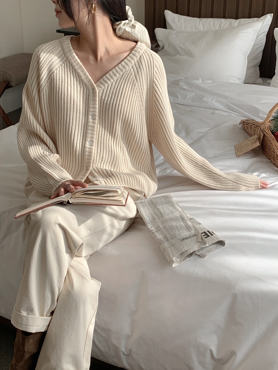 リブアクリルボタンVネックラグランルーズ長袖無地カーディガン | 詳細画像4