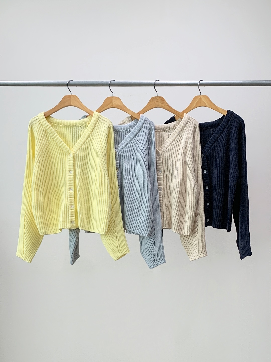 リブアクリルボタンVネックラグランルーズ長袖無地カーディガン | 詳細画像10